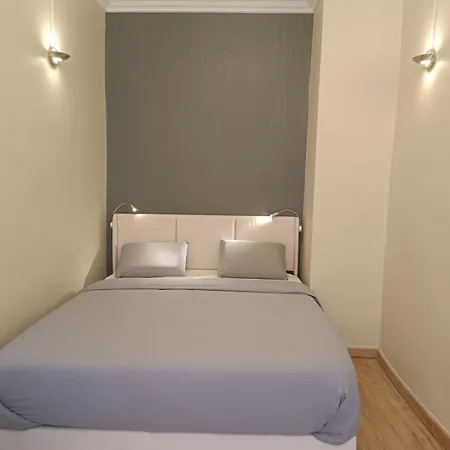 Very Quiet 2-person With A Hot Tub Villeurbanne